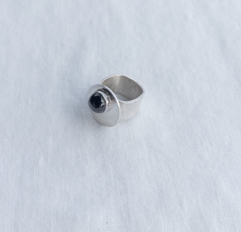 UNIFIE Black Star Ring